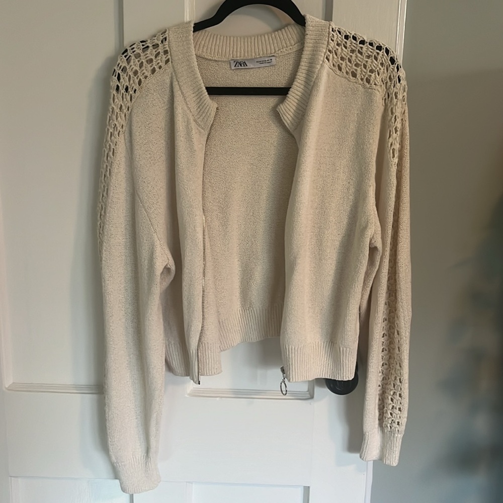 Zara ivory knit zip up bomber jacket sweater with pointelle sleeves sz M - Picture 2 of 6